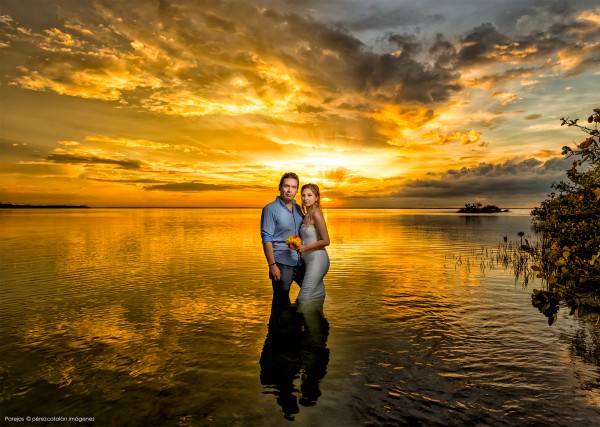 cancun couples portrait